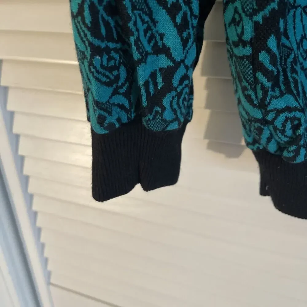 Vintage 90s Young‎ Stuff Green Floral Sweater